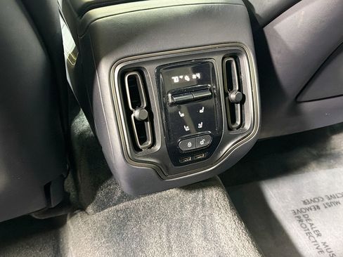 Used 2023 Aston Martin DBX 707 image 20