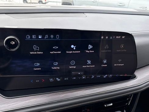 New 2026 Chevrolet Suburban Premier image 9