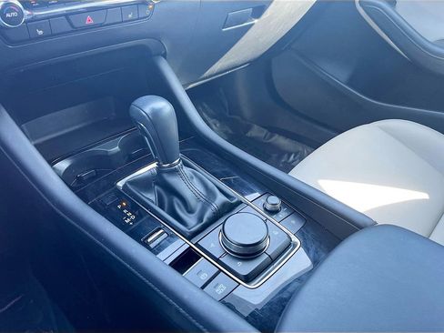 Used 2024 MAZDA MAZDA3 s FWD image 17