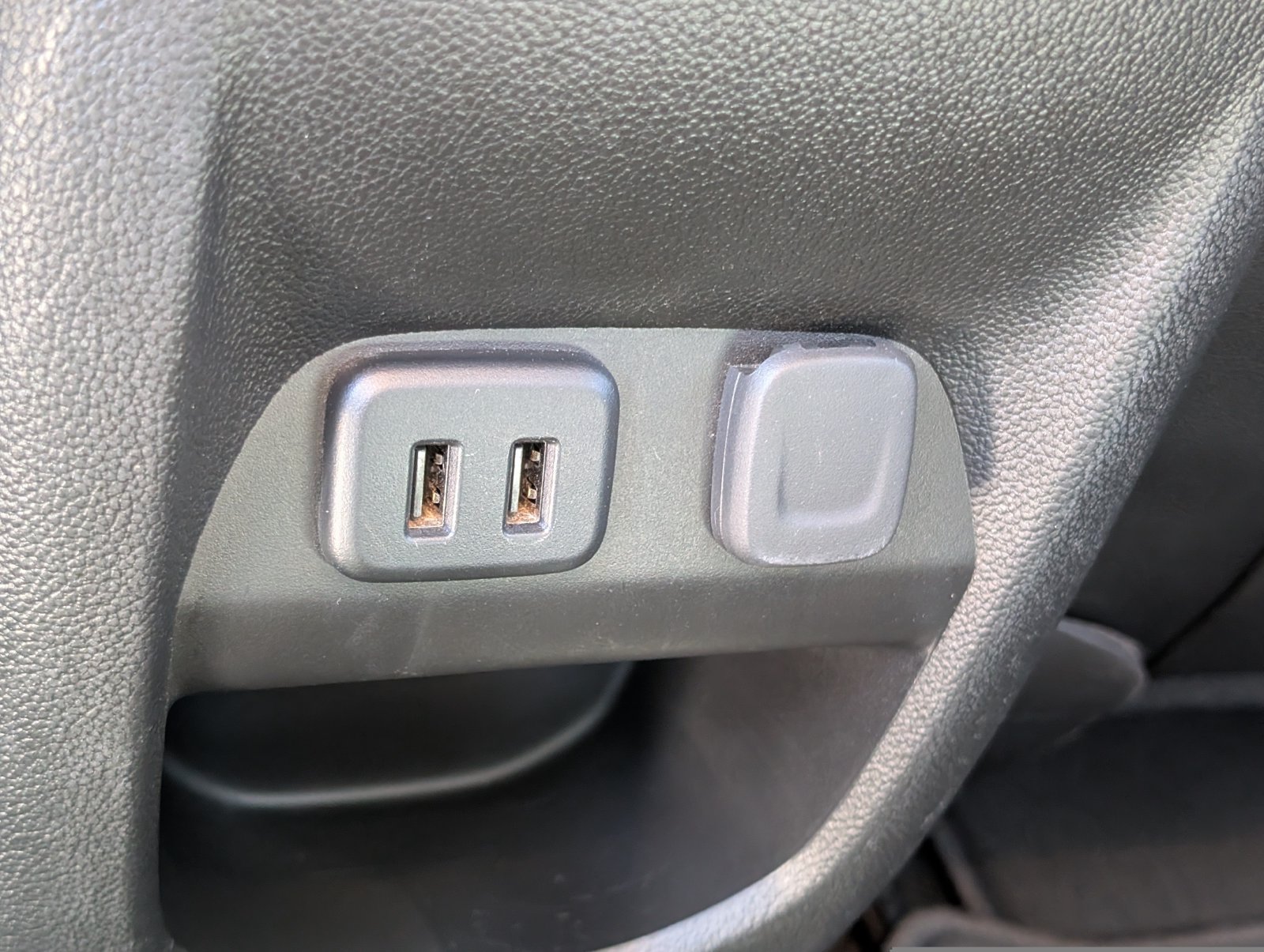 Used 2018 Chevrolet Colorado Z71 AWD/4WD image 16
