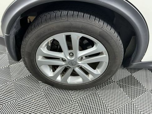 Used 2016 Nissan Juke SL image 17