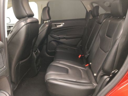 Used 2022 Ford Edge Titanium image 18