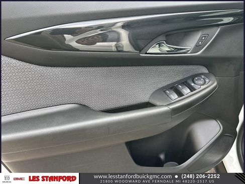 Used 2025 Chevrolet TrailBlazer LT FWD image 16