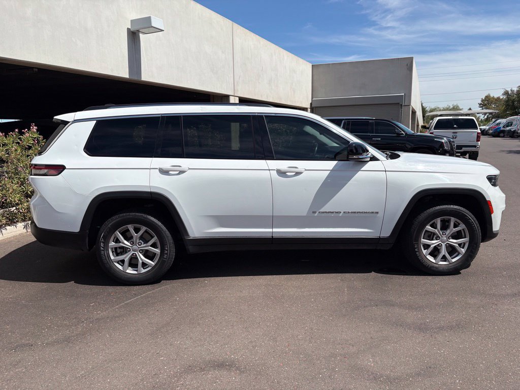 Used 2021 Jeep Grand Cherokee L Limited AWD/4WD image 4