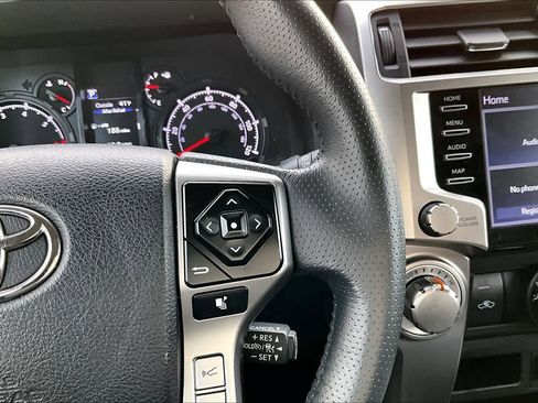 Used 2022 Toyota 4Runner SR5 image 23