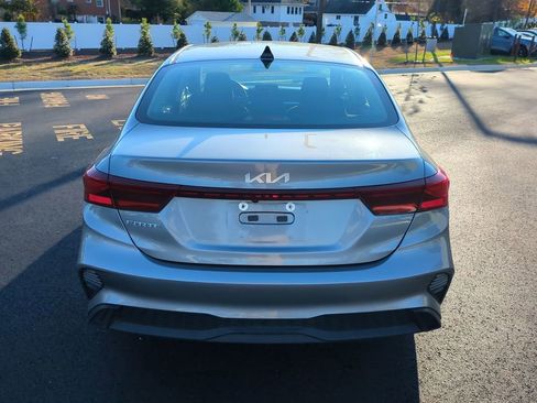 Used 2024 Kia Forte LXS image 5