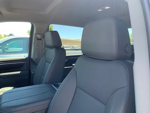New 2026 GMC Sierra 2500 SLT w/ SLT Convenience Package AWD/4WD image 19
