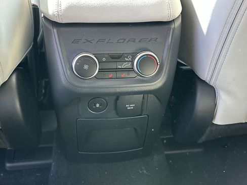 New 2026 Ford Explorer Platinum w/ LUX Leather Package image 36