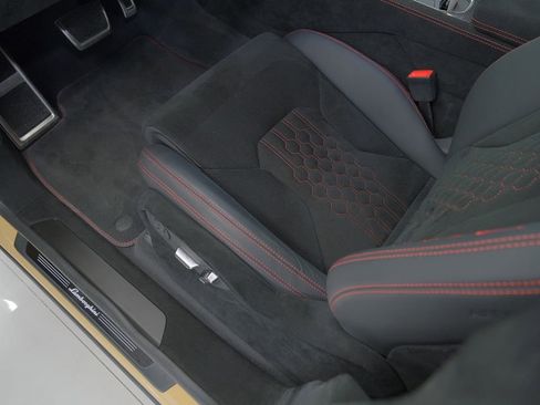 Used 2023 Lamborghini Urus Performante AWD/4WD image 22