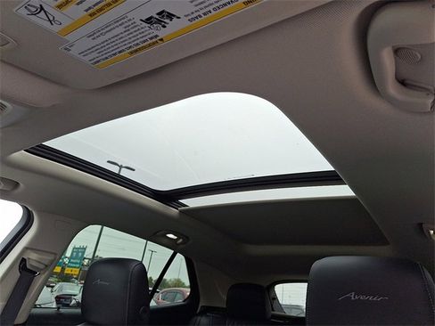 Used 2021 Buick Envision Avenir w/ Technology Package II image 15