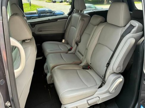 Used 2018 Honda Odyssey Touring image 19