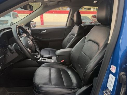 Used 2020 Ford Escape Titanium image 27