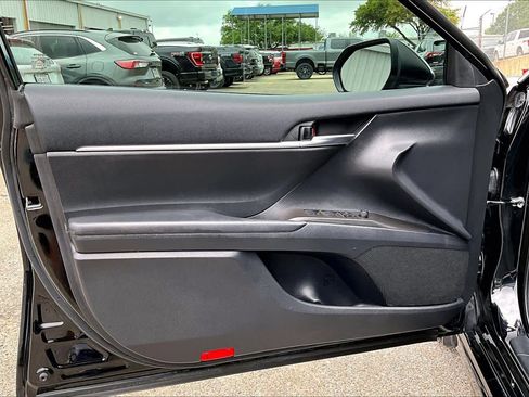 Used 2023 Toyota Camry SE image 23