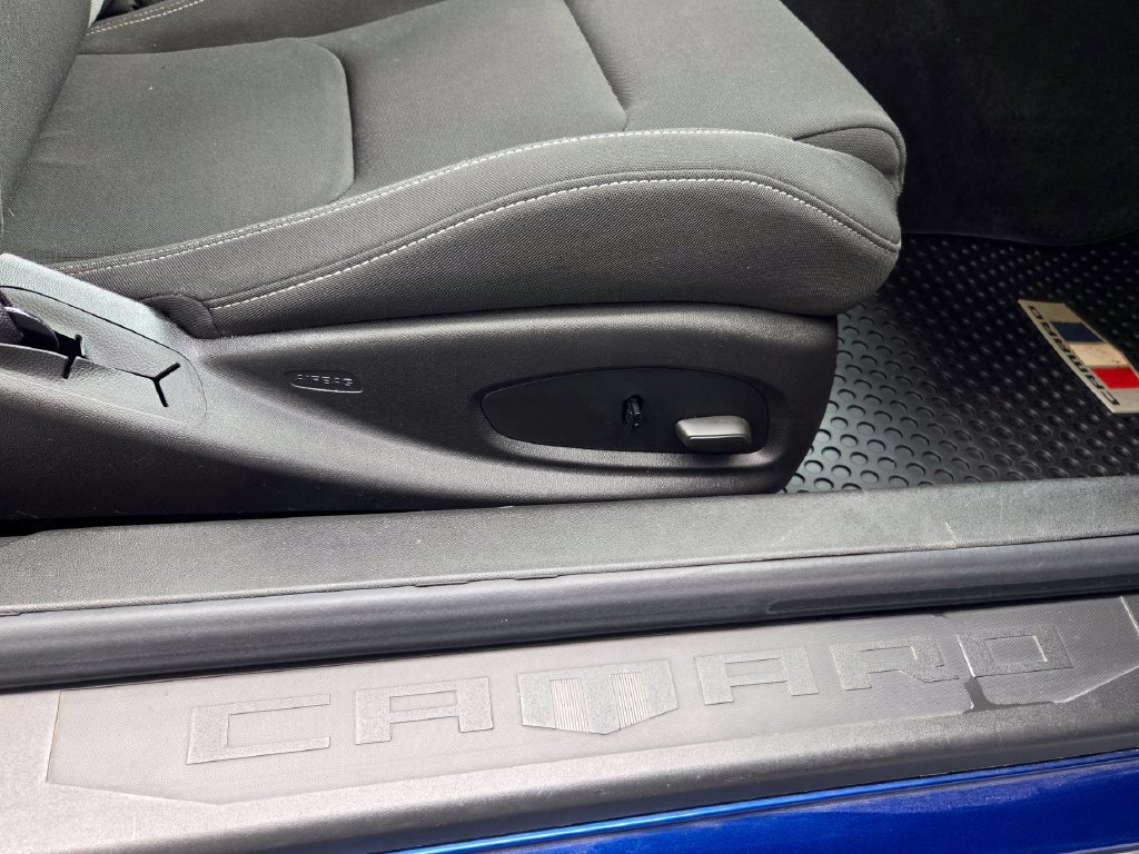 Used 2016 Chevrolet Camaro LT w/ RS Package RWD image 31