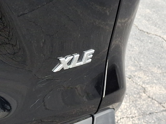 Used 2024 Toyota RAV4 XLE FWD image 31
