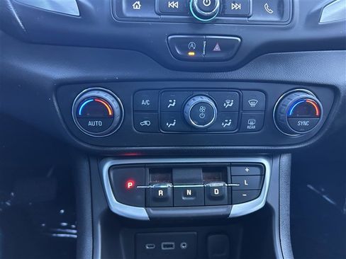 Used 2022 GMC Terrain SLE w/ Driver Convenience Package image 21