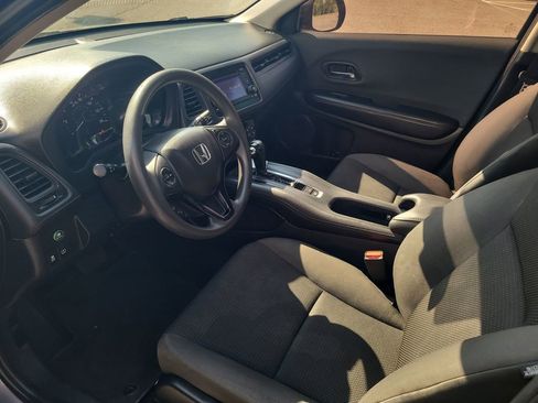 Used 2021 Honda HR-V LX image 10