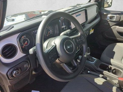 New 2026 Jeep Gladiator Sport AWD/4WD image 3