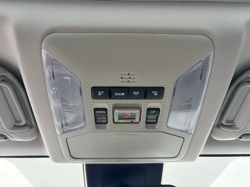 Used 2025 Toyota RAV4 XLE Premium image 22