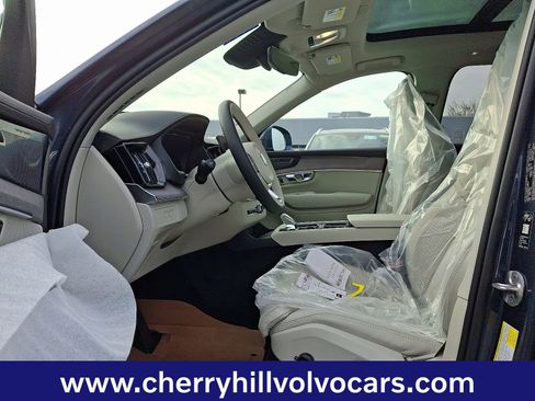 New 2026 Volvo XC90 T8 Ultra image 9