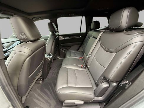 Used 2023 Cadillac XT6 Sport image 19