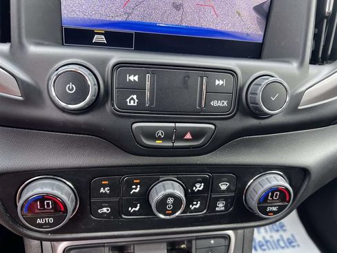 Used 2024 GMC Terrain AT4 AWD/4WD image 28