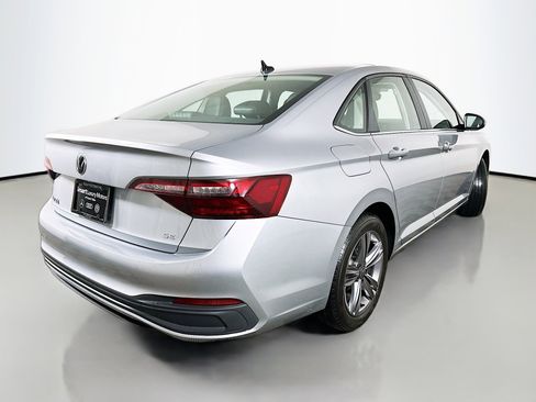 Used 2022 Volkswagen Jetta SE image 7