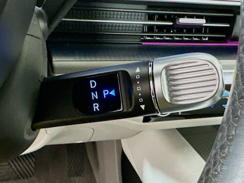 Used 2024 Hyundai Ioniq 6 SEL image 25