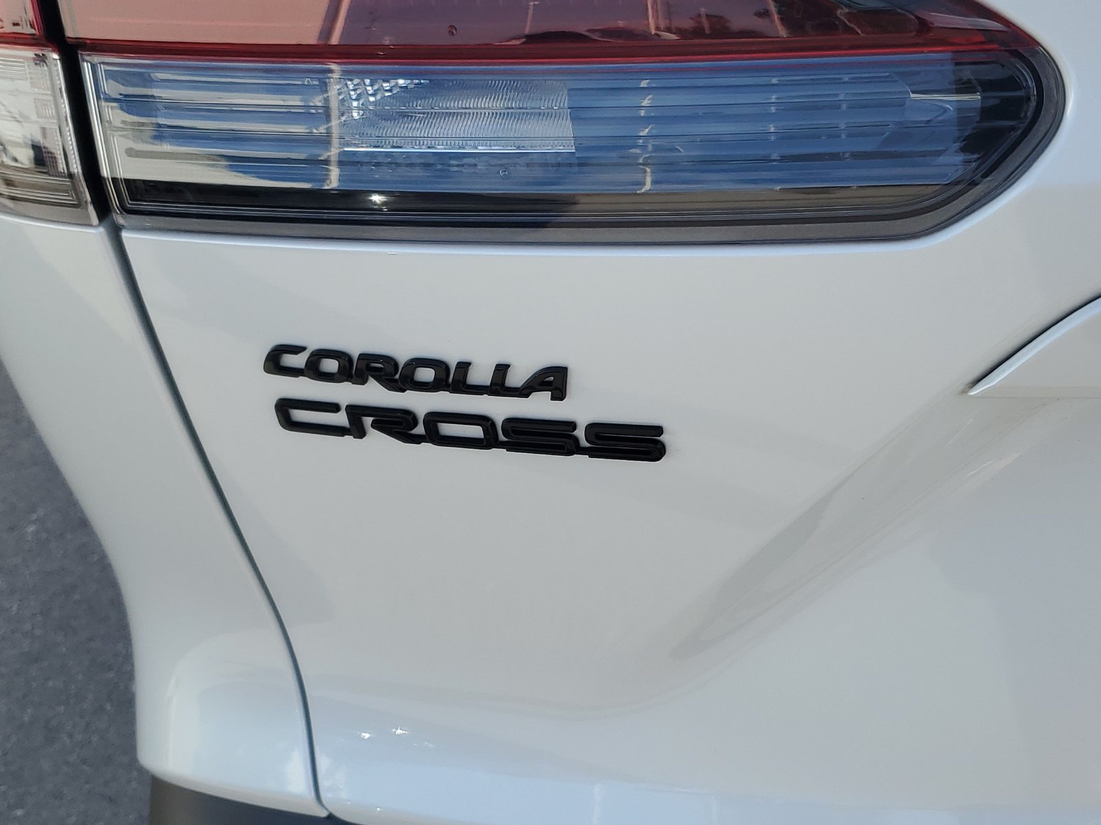 Used 2026 Toyota Corolla Cross LE AWD/4WD image 7