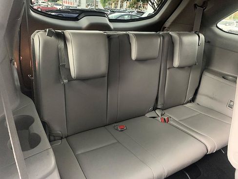 Used 2019 Toyota Highlander XLE FWD image 26