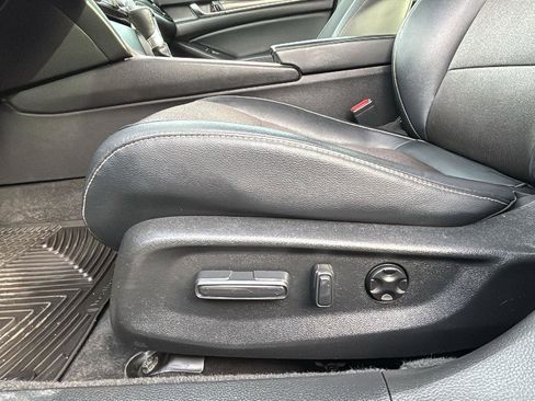 Used 2018 Honda Accord Sport image 21