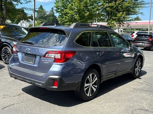 Used 2018 Subaru Outback 3.6R Limited AWD/4WD image 4