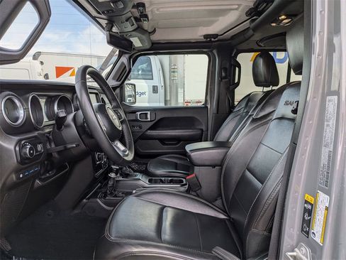 Used 2023 Jeep Wrangler Unlimited Sahara image 14