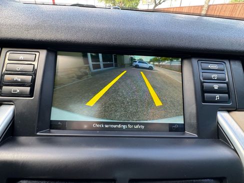 Used 2019 Land Rover Discovery Sport HSE image 37