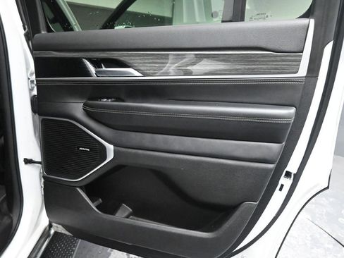 Used 2022 Jeep Wagoneer Series II image 19