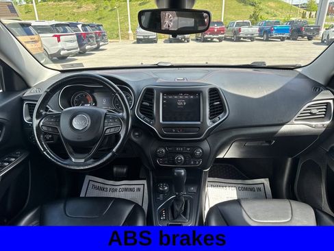 Used 2020 Jeep Cherokee Trailhawk w/ Cold Weather Group AWD/4WD image 11