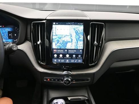 Used 2025 Volvo XC60 B5 Ultra w/ Protection Package Premier AWD/4WD image 14