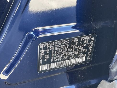 Used 2024 Nissan Rogue SV image 9