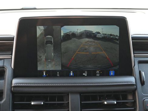 Used 2022 Chevrolet Tahoe LT w/ LT Signature Plus Package image 15