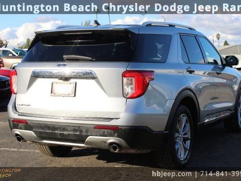 Used 2023 Ford Explorer Limited image 5