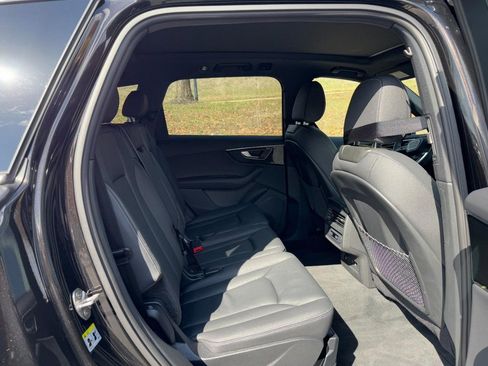 Used 2025 Audi Q7 3.0T Premium w/ Convenience Package image 10