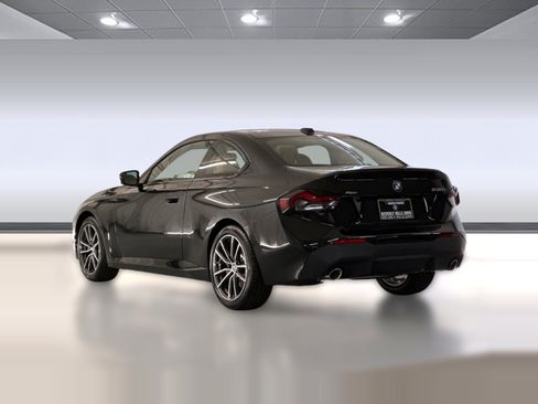 Used 2026 BMW 230i xDrive Coupe w/ Convenience Package AWD/4WD image 3