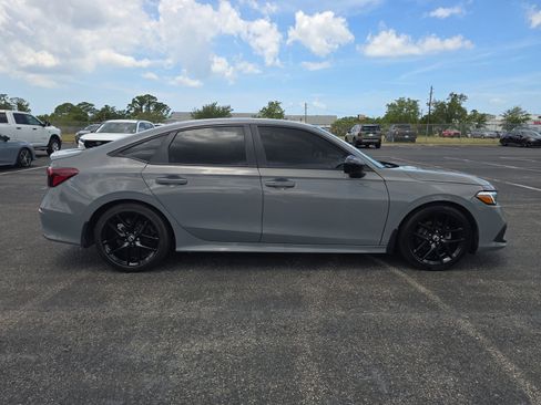 Used 2025 Honda Civic Sport image 3