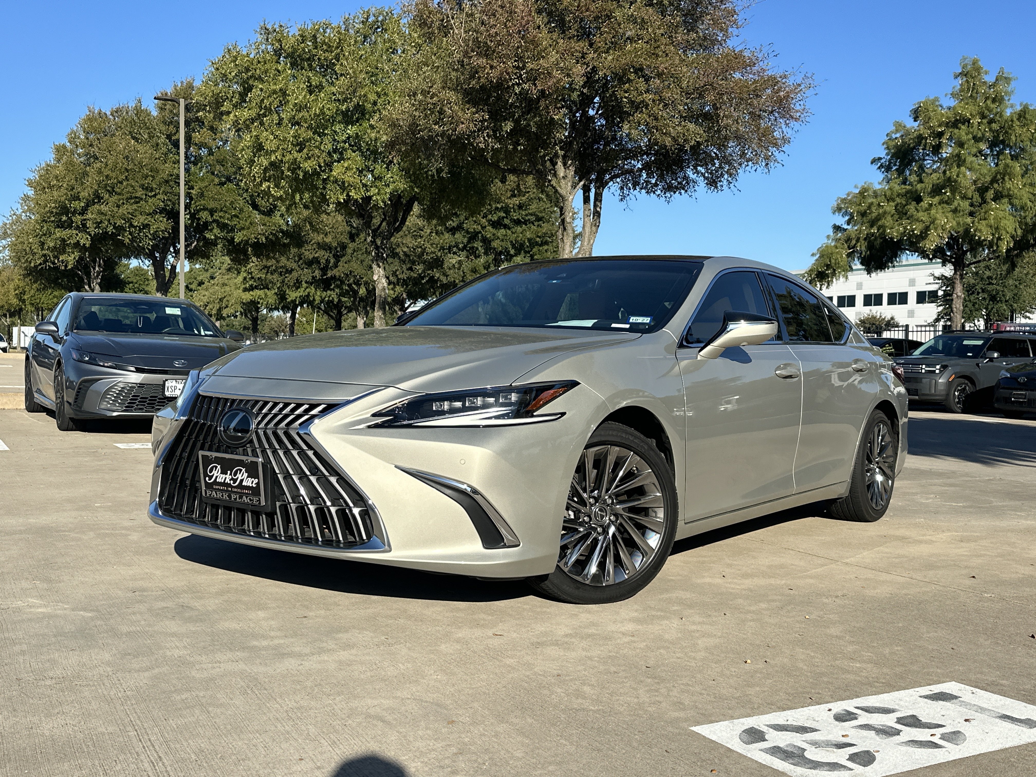 Used 2025 Lexus ES 350 Ultra Luxury w/ Accessory Package (Z2) FWD image 1