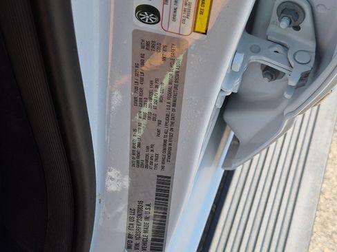 Used 2025 RAM 1500 Tungsten AWD/4WD image 27