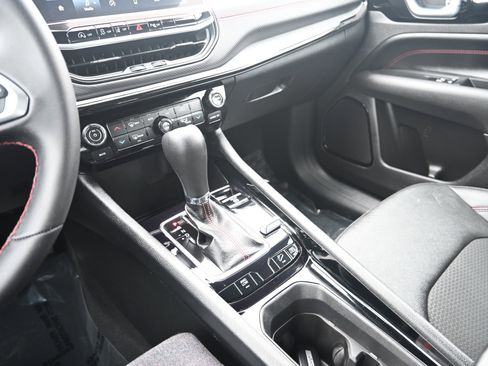 Used 2024 Jeep Compass Trailhawk image 26