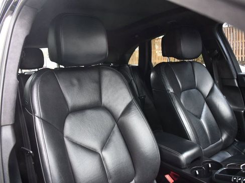 Used 2015 Porsche Macan Turbo image 24