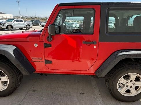 Used 2015 Jeep Wrangler Sport AWD/4WD image 6