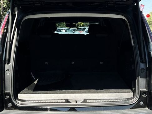 Used 2019 Cadillac Escalade ESV image 36