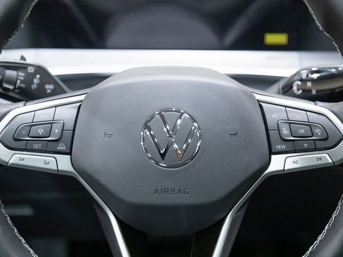 New 2026 Volkswagen Tiguan SE image 16